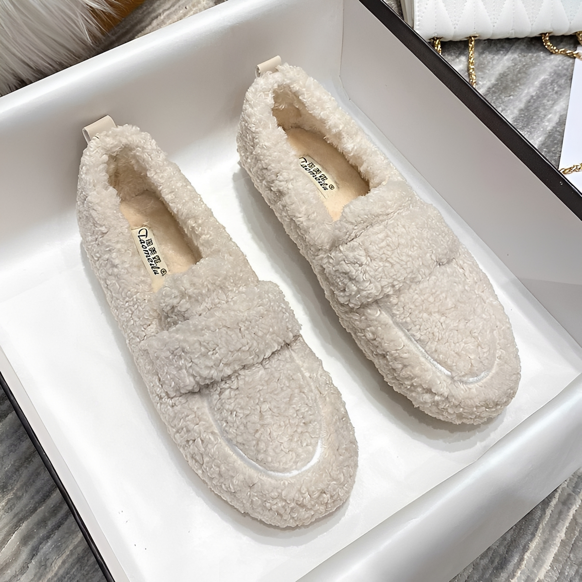 Azida - Bequeme und warme Schuhe