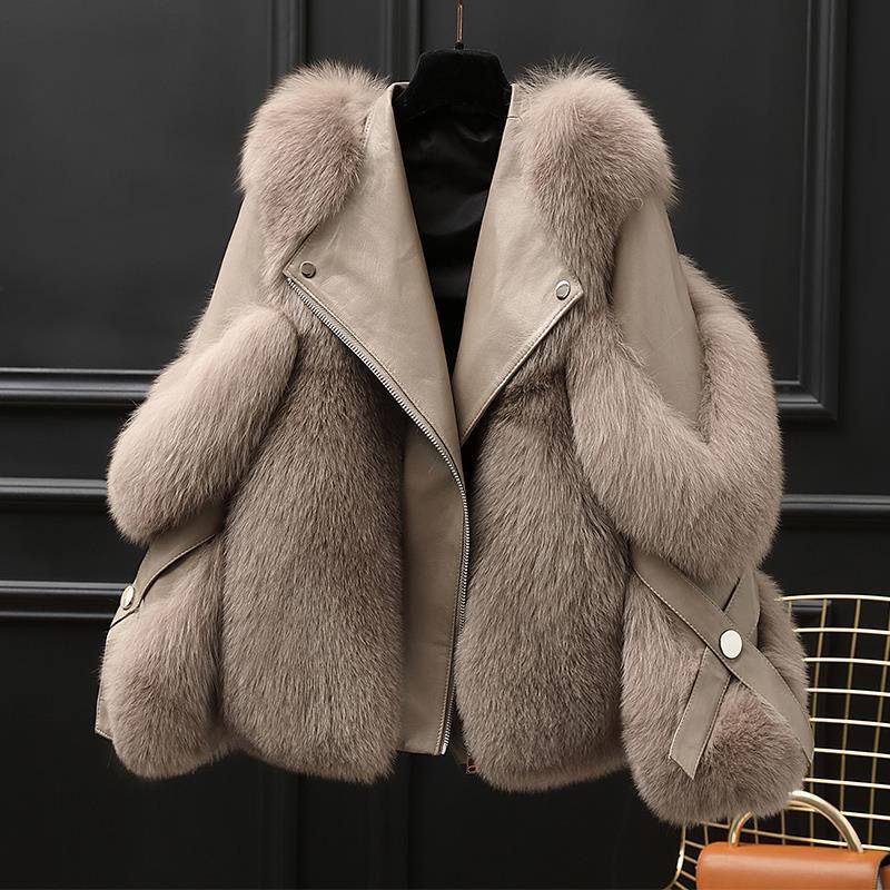 Damen Jacke mit weitem Kragen Reißverschluss figurnahe Passform Statement Outerwear