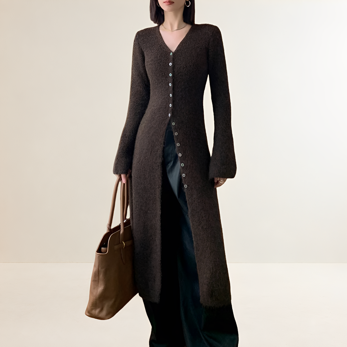 Damen Kleid mit V-Ausschnitt, Knopfleiste, Midi-Länge und lockerer Passform