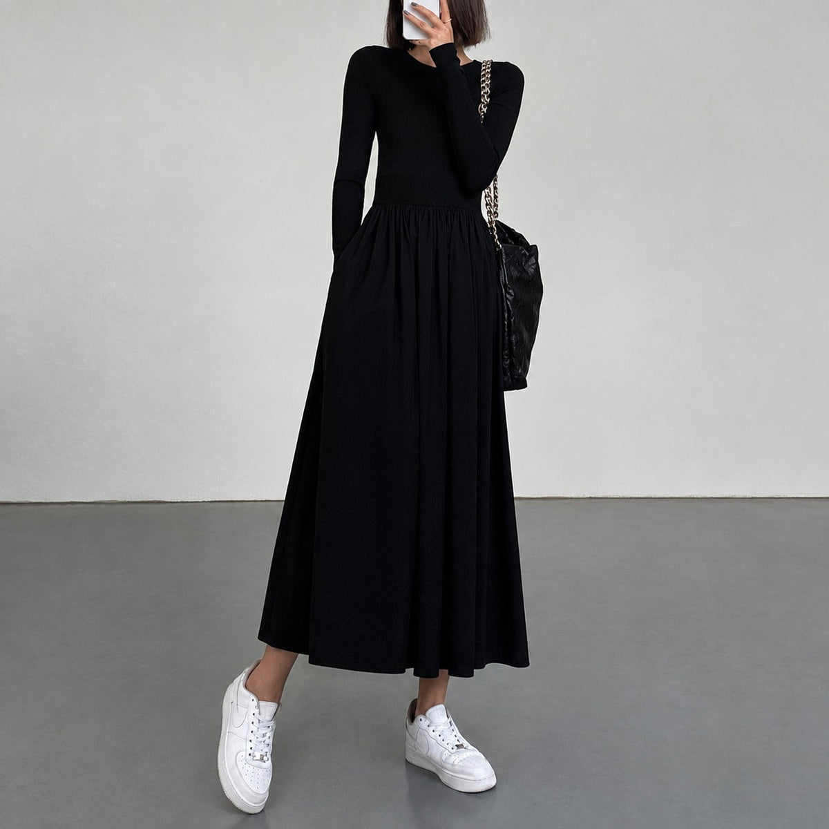 Damen Maxikleid mit langen Ärmeln, Rundhals und Taschen - Reguläre Passform