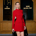 Tailliertes Minikleid mit Rollkragen, langen Ärmeln und Taschen