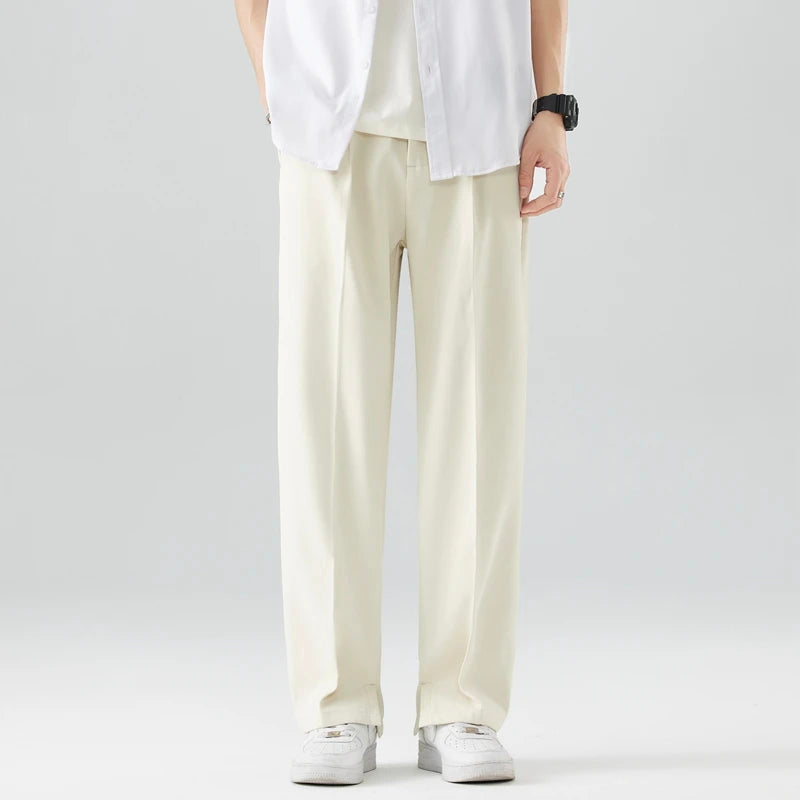 Herren-Hose mit lockerem Sitz, seitlichen Taschen und weitem Bein