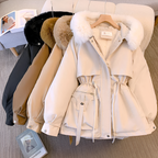 Damen-Winterjacke mit Kapuze, tailliertem Schnitt, Reißverschlusstaschen und eleganter Silhouette